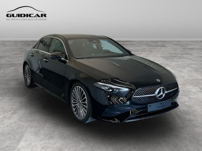 GuidiCar - MERCEDES BENZ CLASSE A SEDAN 1 A 180 d AMG Line ADVANCED PLUS Nuovo