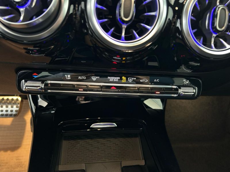 GuidiCar - MERCEDES BENZ CLASSE A SEDAN 1 A 180 d AMG Line ADVANCED PLUS Nuovo