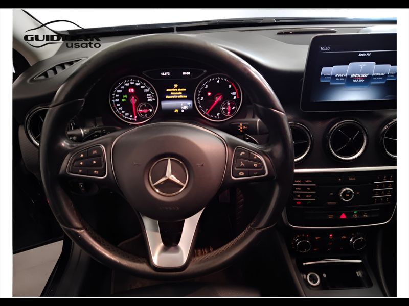 GuidiCar - Mercedes Classe a 2017 A 180 d Sport auto my16 Usato
