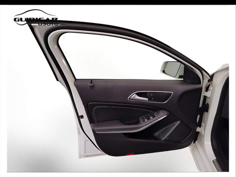 GuidiCar - Mercedes Classe a 2017 A 180 d Sport auto my16 Usato