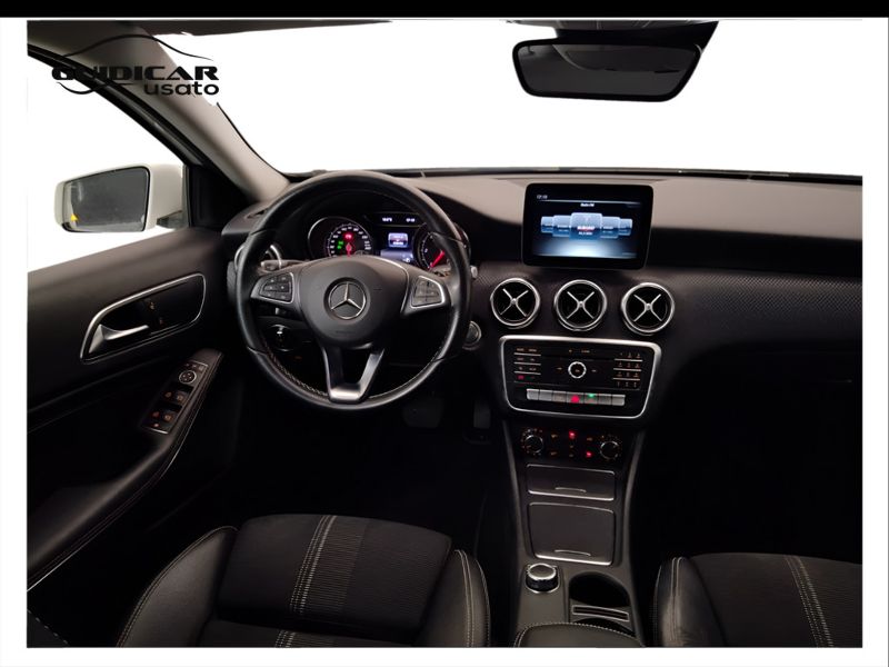 GuidiCar - Mercedes Classe a 2017 A 180 d Sport auto my16 Usato