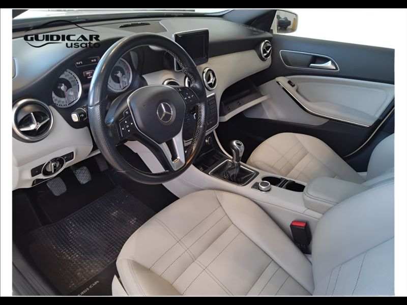 GuidiCar - Mercedes Classe a 2015 A 180 Sport E6 Usato