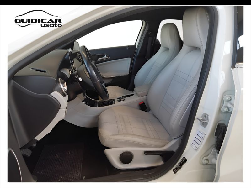 GuidiCar - Mercedes Classe a 2015 A 180 Sport E6 Usato