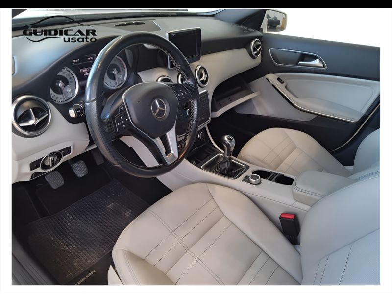 GuidiCar - Mercedes Classe a 2015 A 180 Sport E6 Usato