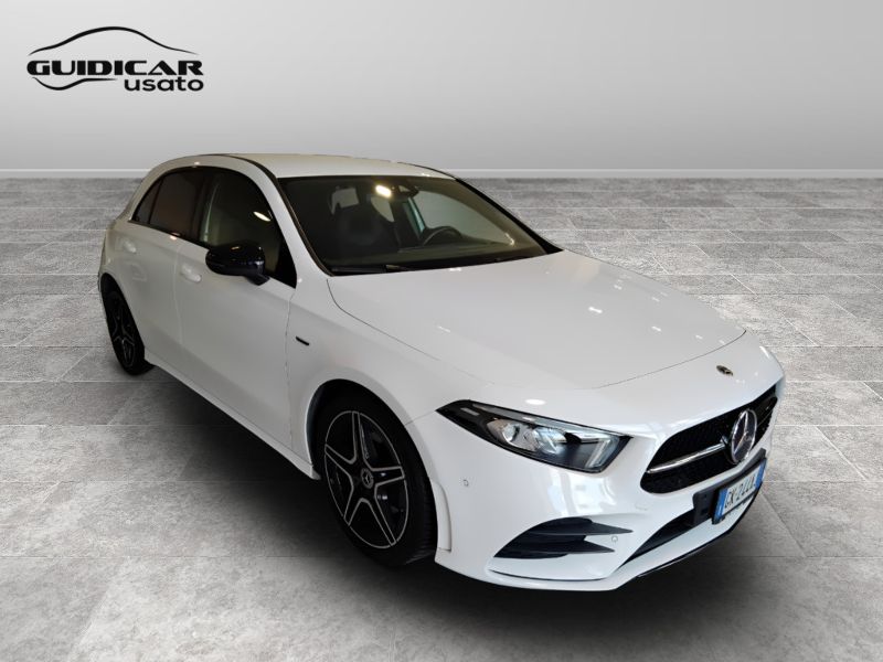 GuidiCar - Mercedes Classe a 2022 A 180 d Premium Night edition Usato
