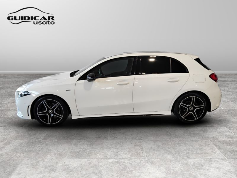 GuidiCar - Mercedes Classe a 2022 A 180 d Premium Night edition Usato
