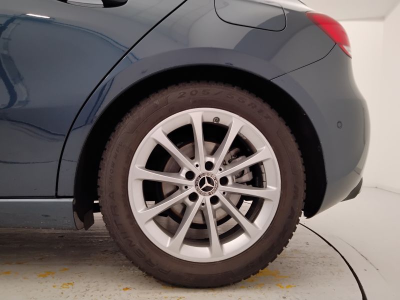 GuidiCar - Mercedes Classe a 2020 A 200 d Sport 4matic auto Usato
