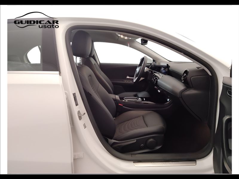 GuidiCar - Mercedes Classe a 2023 A 180 d Advanced auto Usato