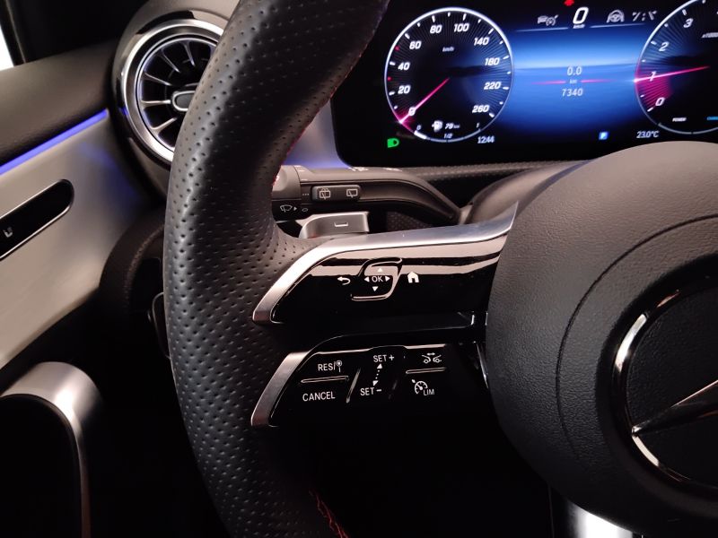 GuidiCar - Mercedes Classe a 2023 A 180 Premium AMG Line auto Usato
