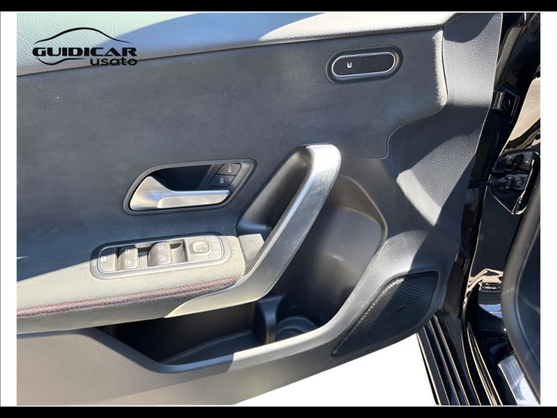 GuidiCar - Mercedes Classe a 2023 A AMG 35 AMG Line Premium 4matic auto Usato