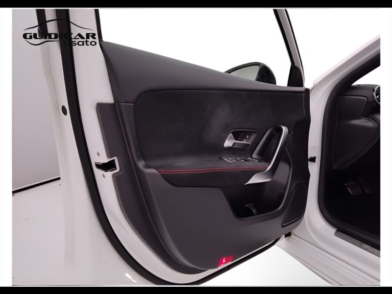 GuidiCar - Mercedes Classe a 2021 A 180 d Premium auto Usato