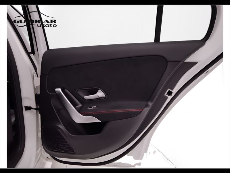 GuidiCar - Mercedes Classe a 2021 A 180 d Premium auto Usato