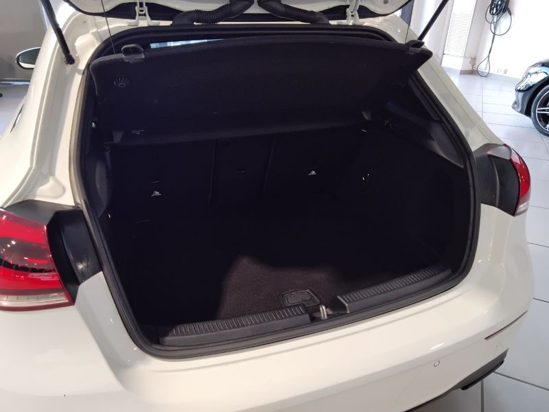 GuidiCar - Mercedes Classe a 2022 A 180 d Premium auto Usato