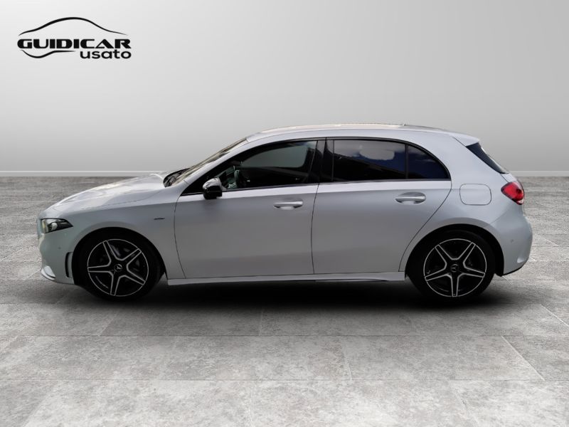 GuidiCar - Mercedes Classe a 2022 A 180 d Premium Night edition auto Usato