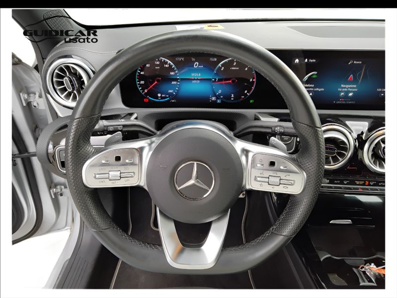 GuidiCar - Mercedes Classe a 2022 A 180 d Premium Night edition auto Usato
