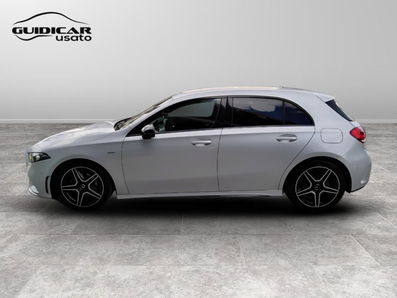 GuidiCar - Mercedes Classe a 2022 A 180 d Premium Night edition auto Usato