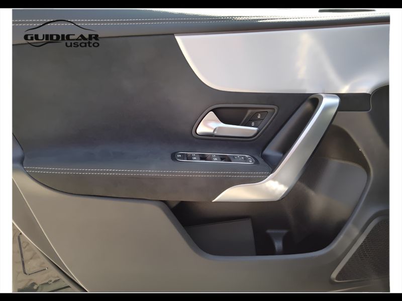 GuidiCar - Mercedes Classe a 2022 A 180 d Premium Night edition auto Usato