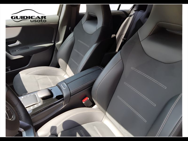 GuidiCar - Mercedes Classe a 2022 A 180 d Premium Night edition auto Usato
