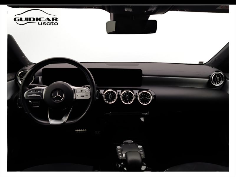 GuidiCar - Mercedes Classe a 2022 A 180 d Premium Night edition auto Usato