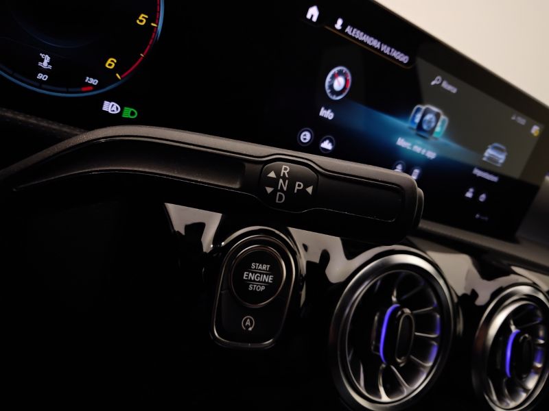 GuidiCar - Mercedes Classe a 2022 A 180 d Premium Night edition auto Usato