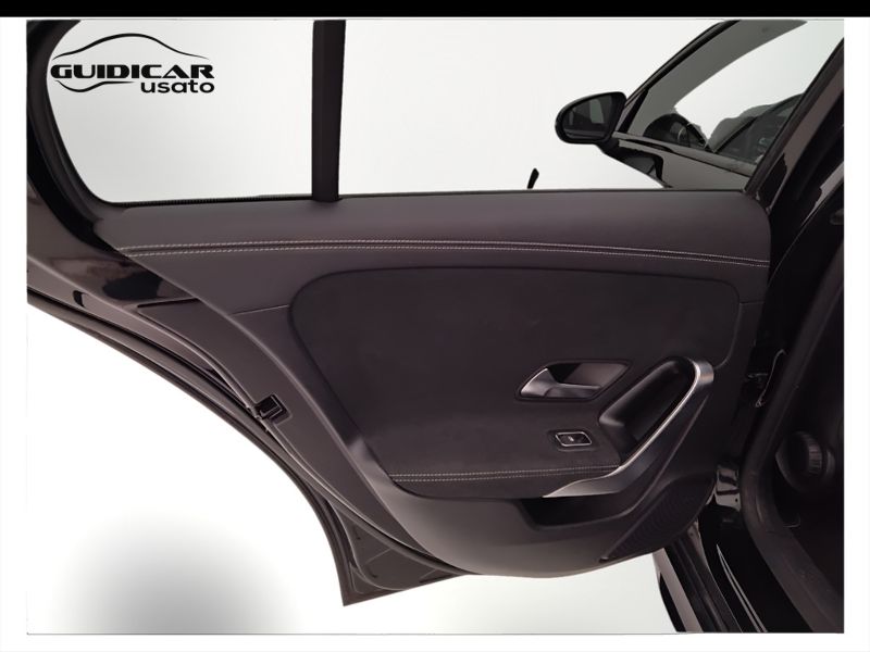 GuidiCar - Mercedes Classe a 2022 A 180 d Premium Night edition auto Usato