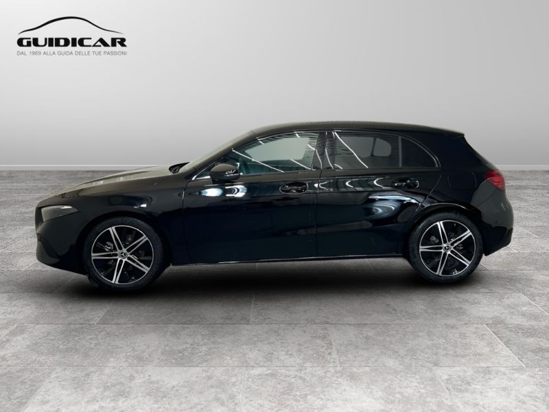 GuidiCar - MERCEDES BENZ Classe a 1 A 180 Sport auto Nuovo