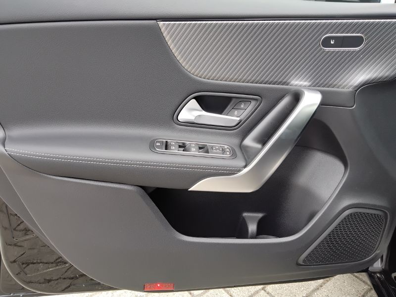 GuidiCar - MERCEDES BENZ Classe a 1 A 180 Sport auto Nuovo
