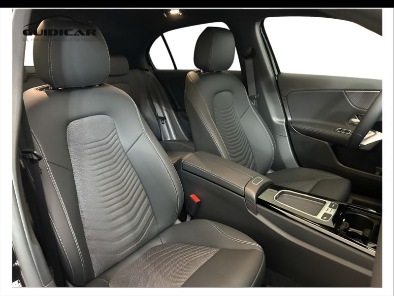 GuidiCar - MERCEDES BENZ Classe a 1 A 180 Sport auto Nuovo