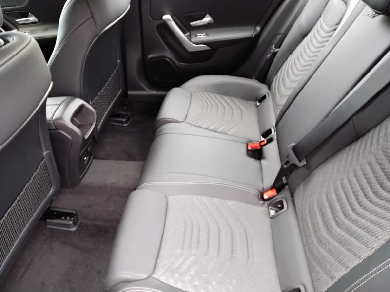 GuidiCar - MERCEDES BENZ Classe a 1 A 180 Sport auto Nuovo