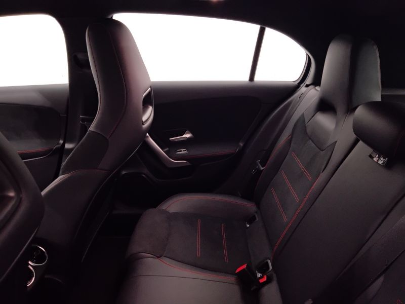 GuidiCar - Mercedes Classe a 2022 A 200 d Premium Night edition auto Usato