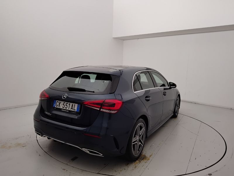GuidiCar - Mercedes Classe a 2022 A 200 d Premium Night edition auto Usato