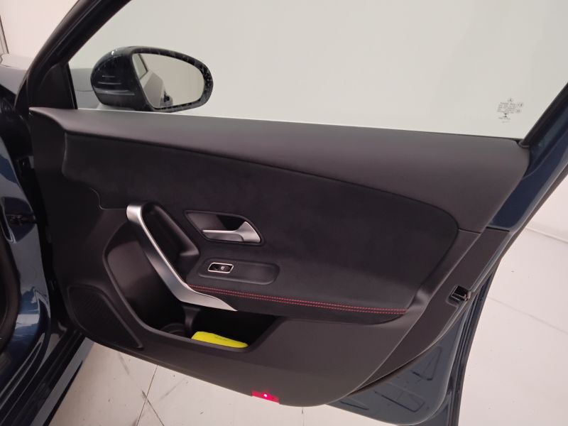 GuidiCar - Mercedes Classe a 2022 A 200 d Premium Night edition auto Usato