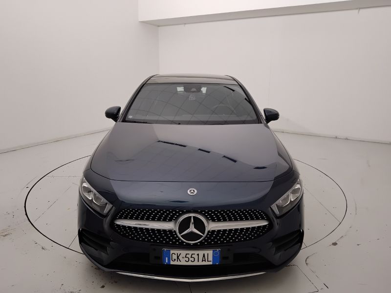 GuidiCar - Mercedes Classe a 2022 A 200 d Premium Night edition auto Usato