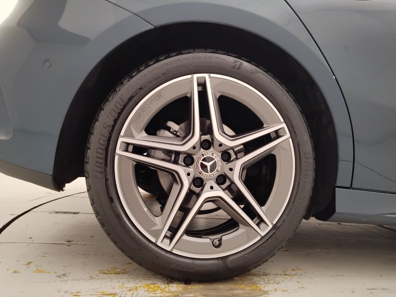GuidiCar - Mercedes Classe a 2022 A 200 d Premium Night edition auto Usato