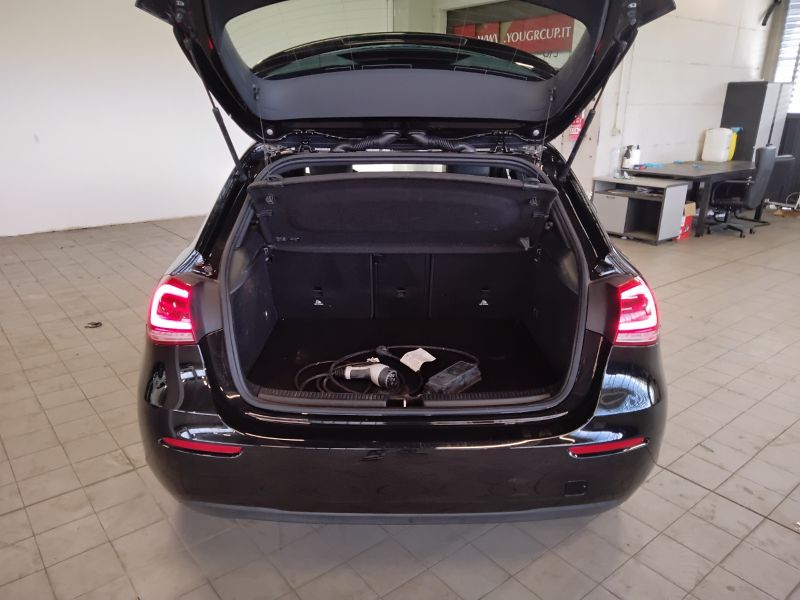 GuidiCar - Mercedes Classe a 2021 A 250 e plug-in hybrid(e eq-power) Business auto Usato