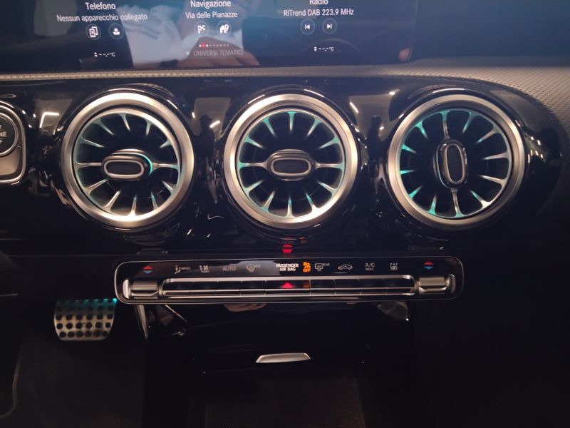GuidiCar - Mercedes Classe a 2021 A 250 e eq-power Premium auto Usato
