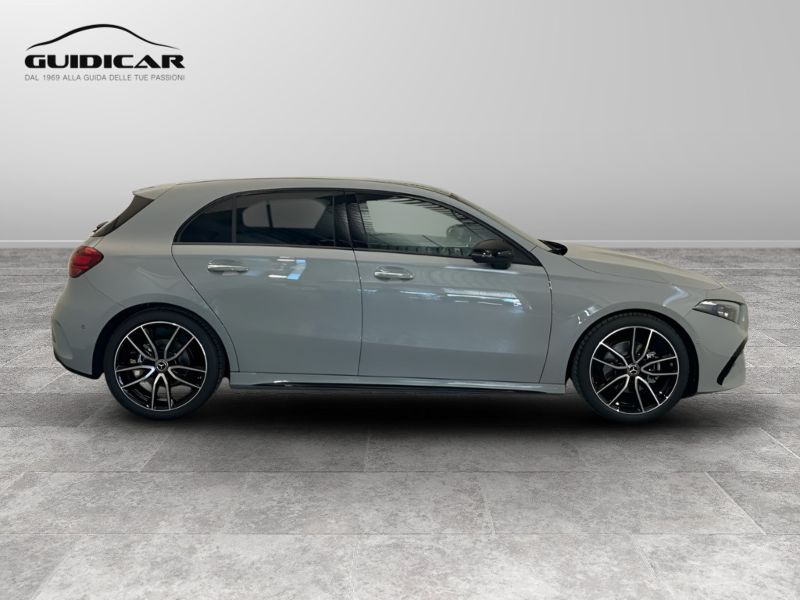 GuidiCar - MERCEDES BENZ Classe a 1 A 180 d Alpine Grey Edition Nuovo