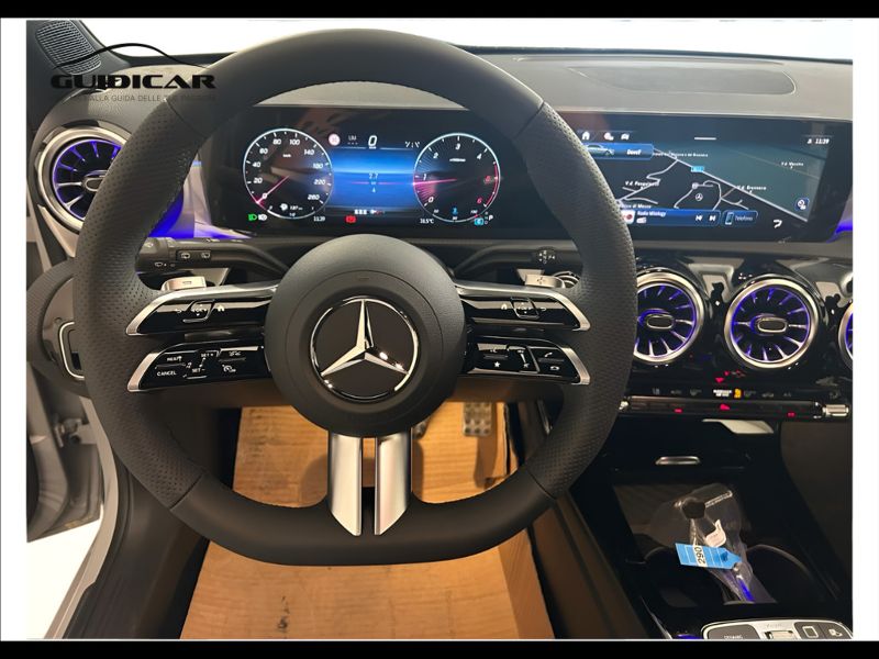 GuidiCar - MERCEDES BENZ Classe a 1 A 180 d Alpine Grey Edition Nuovo