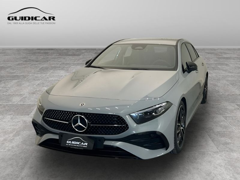 GuidiCar - MERCEDES BENZ Classe a 1 A 180 d Alpine Grey Edition Nuovo