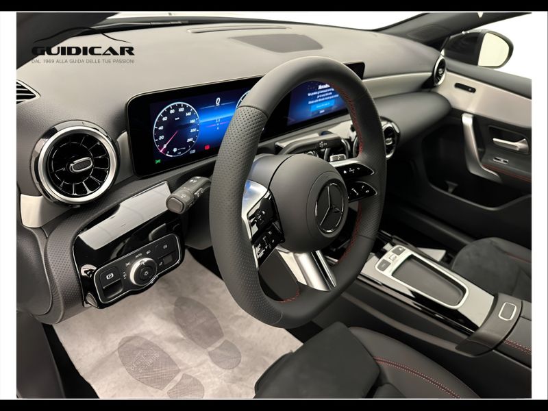 GuidiCar - MERCEDES BENZ Classe a 1 A 180 d Automatic AMG Line ADVANCED Nuovo
