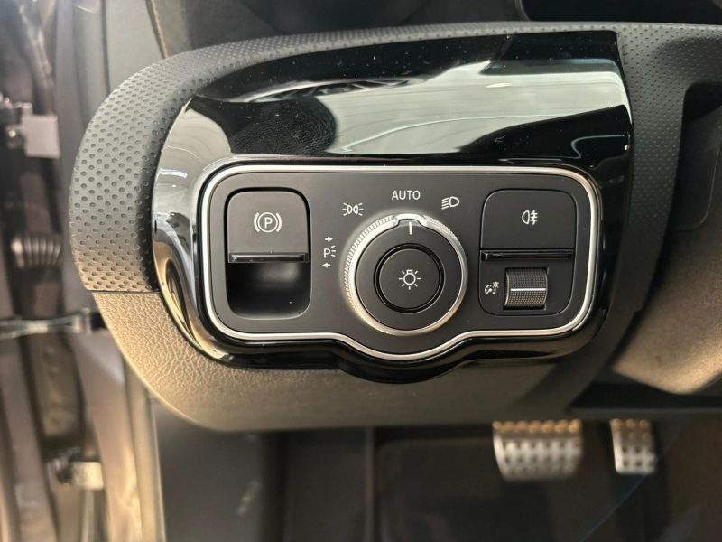 GuidiCar - MERCEDES BENZ Classe a 1 A 180 d Automatic AMG Line ADVANCED PLUS Nuovo