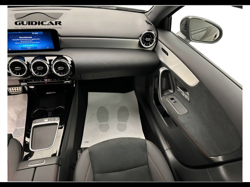GuidiCar - MERCEDES BENZ Classe a 1 A 180 d Automatic AMG Line ADVANCED Nuovo