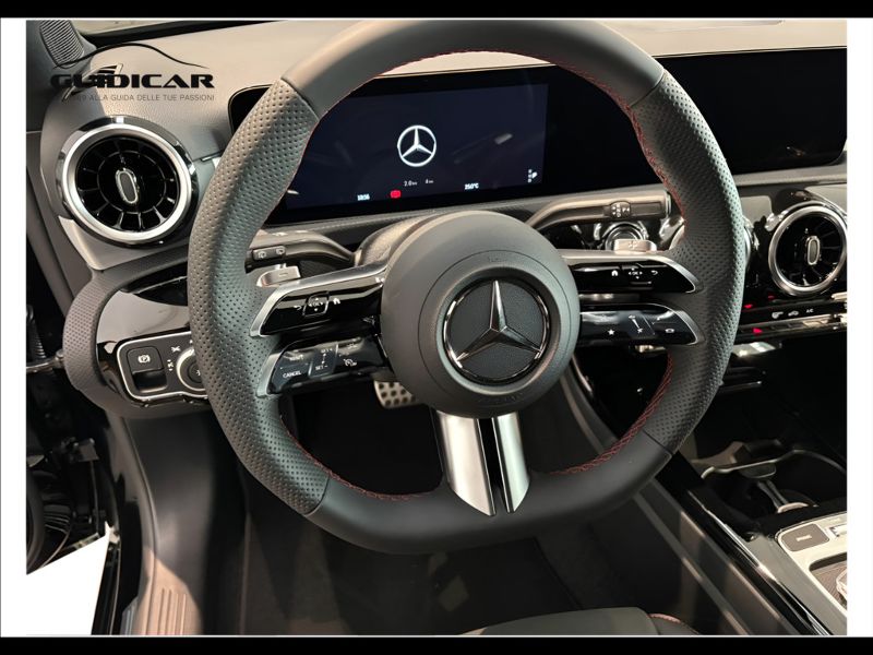 GuidiCar - MERCEDES BENZ Classe a 1 A 180 d Automatic AMG Line ADVANCED Nuovo