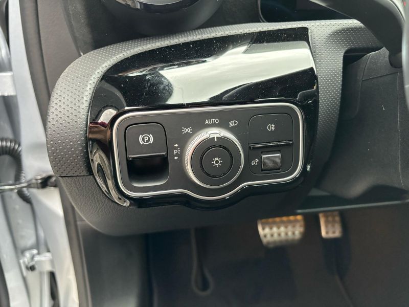 GuidiCar - MERCEDES BENZ Classe a 1 A 180 d Automatic AMG Line ADVANCED PLUS Nuovo
