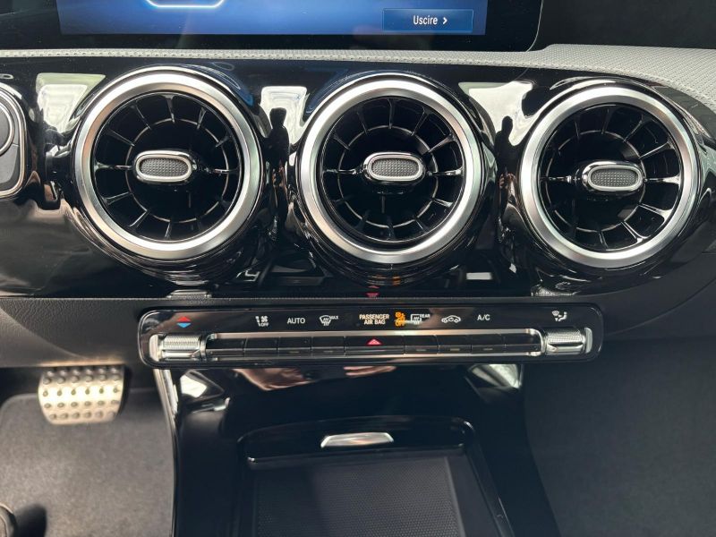 GuidiCar - MERCEDES BENZ Classe a 1 A 180 d Automatic AMG Line ADVANCED Nuovo