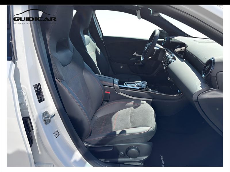 GuidiCar - MERCEDES BENZ Classe a 1 A 180 d Automatic AMG Line ADVANCED Nuovo