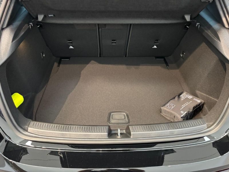 GuidiCar - MERCEDES BENZ Classe a 1 A 180 d Automatic AMG Line ADVANCED Nuovo
