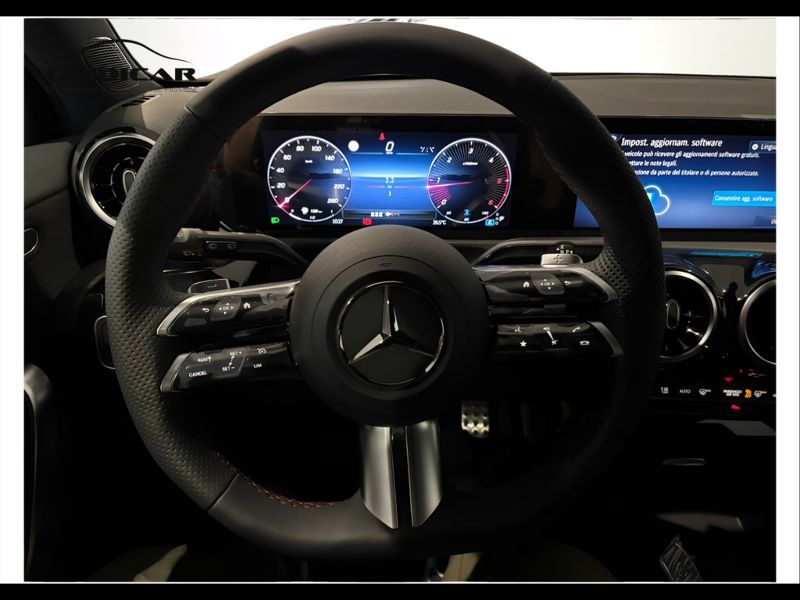GuidiCar - MERCEDES BENZ Classe a 1 A 180 d Automatic AMG Line ADVANCED Nuovo