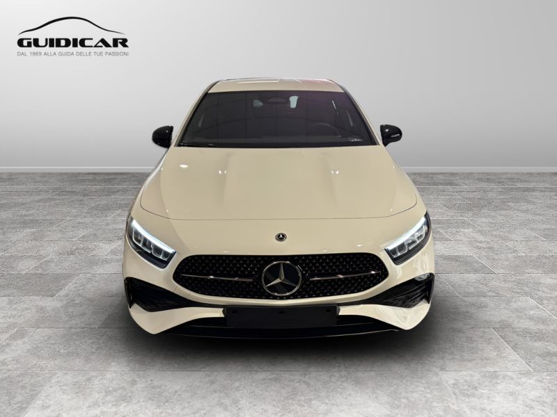 GuidiCar - MERCEDES BENZ Classe a 1 A 180 d Automatic AMG Line ADVANCED Nuovo