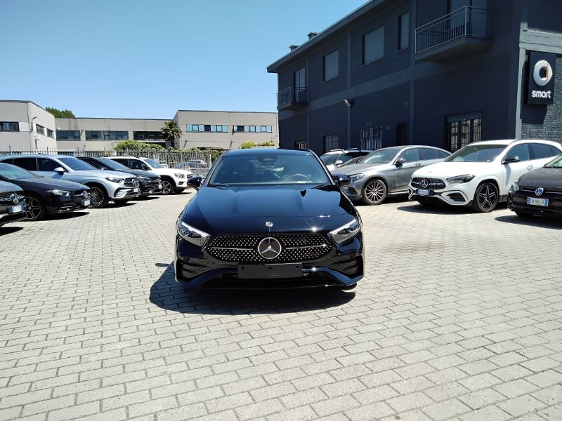 GuidiCar - MERCEDES BENZ Classe a 1 A 180 d Automatic AMG Line ADVANCED Nuovo